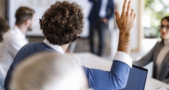 D&eacute;membrement de la propri&eacute;t&eacute; de parts sociales : qui est associ&eacute; ?