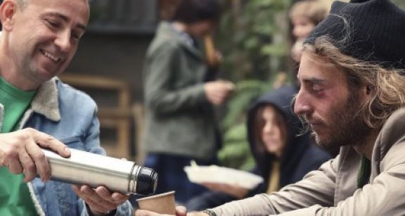 Solidarit&eacute; : une r&eacute;duction d’imp&ocirc;t plus favorable pour les dons aux associations
