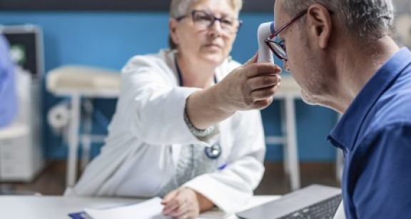 M&eacute;decins : la HAS propose des fiches pratiques sur la conduite &agrave; tenir face au Covid-19