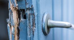 Commissaires de justice : un nouveau dispositif pour les propri&eacute;taires victimes de squats