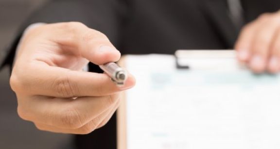 Un &eacute;crit obligatoire pour les contrats de sous-traitance sup&eacute;rieurs &agrave; 500 000 €