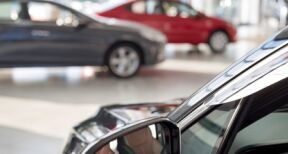 Automobile : les ventes continuent de baisser