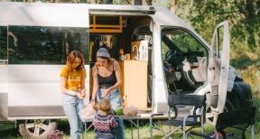 Une saison estivale sous le signe du travel revenge… temp&eacute;r&eacute; par l’inflation