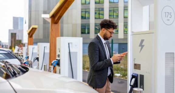 Voitures &eacute;lectriques : où sont les chargeurs en Europe ?