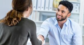 Les formalit&eacute;s li&eacute;es au recrutement d’un salari&eacute;