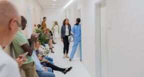 La quasi-totalit&eacute; des &eacute;tablissements publics de sant&eacute; manque de soignants