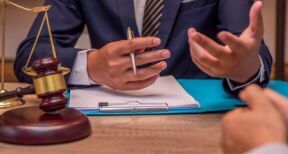 Notaires : recouvrement des cotisations sociales sur les salaires par l’Urssaf en 2023