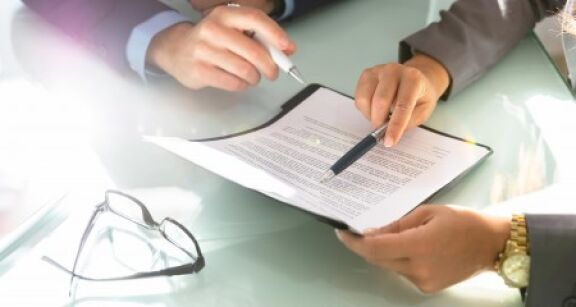 Avocats : clauses abusives dans une convention d’honoraires