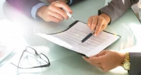 Avocats : clauses abusives dans une convention d’honoraires