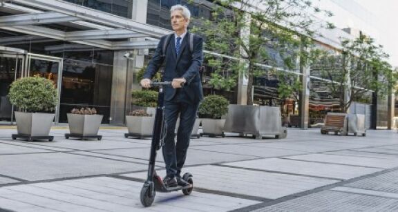 V&eacute;los et trottinettes &eacute;lectriques : le point sur le Code de la route