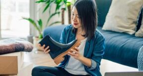 Les ventes en ligne progressent gr&acirc;ce aux services