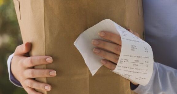 L’interdiction de l’impression des tickets de caisse repouss&eacute;e au 1 avril 2023