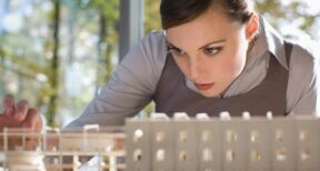 Architectes : de plus en plus de femmes et des revenus qui stagnent