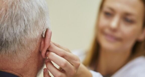 Les ventes d’audioproth&egrave;ses poursuivent leur croissance