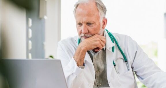 La t&eacute;l&eacute;consultation m&eacute;dicale se p&eacute;rennise mais reste peu fr&eacute;quente