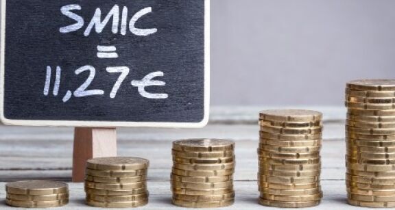 Le Smic fix&eacute; &agrave; 11,27 € en 2023