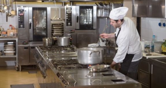 Extension du cr&eacute;dit d’imp&ocirc;t ma&icirc;tre-restaurateur aux salari&eacute;s
