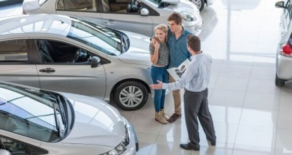 Automobile : le march&eacute; a encore recul&eacute; en 2022