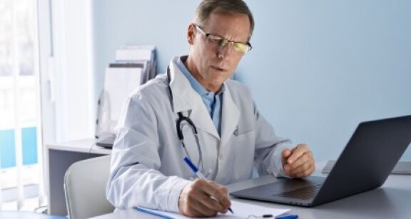 Les d&eacute;buts difficiles du carnet de sant&eacute; num&eacute;rique