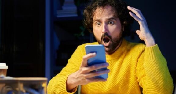 Arnaques : le gouvernement met en garde contre les arnaques par SMS