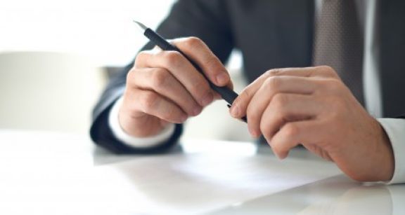 M&ecirc;me impr&eacute;cise, une clause de conciliation est applicable
