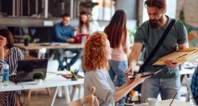 337 000 emplois ont &eacute;t&eacute; cr&eacute;&eacute;s en 2022
