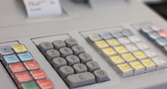 Obligation d'utiliser des logiciels de caisse certifi&eacute;s &agrave; partir du 1er janvier 2018