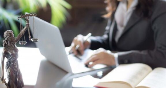 Avocats : absence de signature de la convention d’honoraires et paiement partiel 