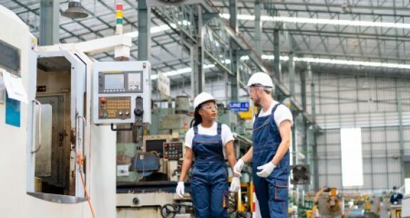 Pr&egrave;s de 155 000 emplois pourraient dispara&icirc;tre dans l’industrie