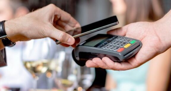 Titres-restaurant : quelle limite d’exon&eacute;ration pour la contribution patronale en 2023 ?
