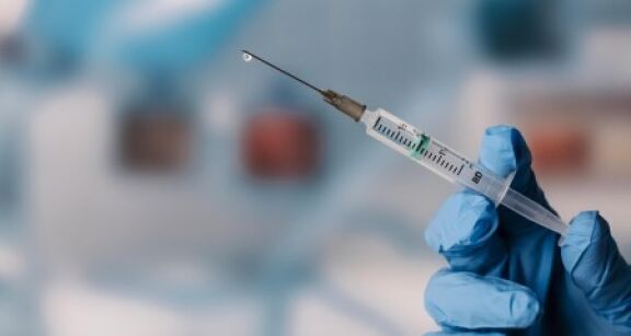 Professionnels de sant&eacute; : de nouvelles pr&eacute;cisions pour la vaccination