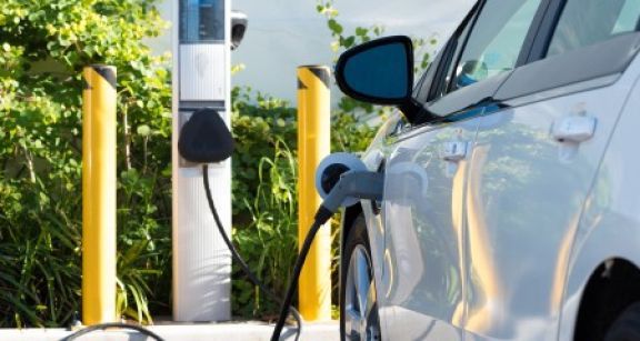 Recharge des v&eacute;hicules &eacute;lectriques et local pour v&eacute;los : &agrave; pr&eacute;voir par les entreprises en 2017 !
