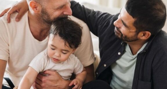 Prendre un cong&eacute; d’adoption, c’est d&eacute;sormais plus simple !
