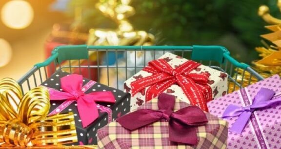 Cadeaux et bons d’achat offerts pour No&euml;l aux salari&eacute;s : quid des cotisations sociales ?