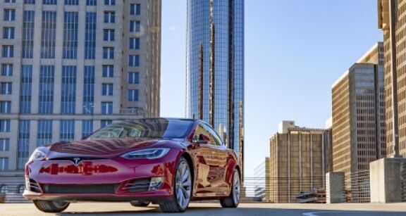 Tesla rappelle plus de 2 millions de voitures aux &Eacute;tats-Unis