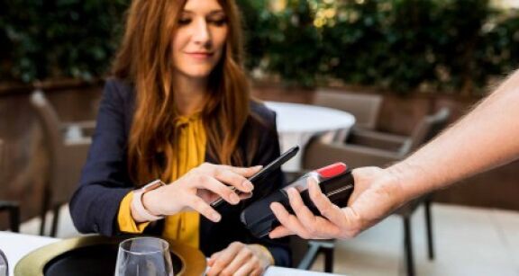 La limite d’exon&eacute;ration des titres-restaurant en 2024
