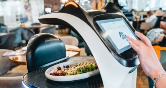 Quels usages de l’IA en h&ocirc;tellerie-restauration ?
