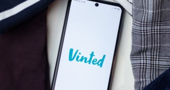 Habillement : Vinted est l’enseigne où les Fran&ccedil;ais d&eacute;pensent le plus