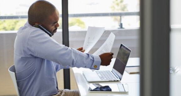 Report des nouvelles mentions obligatoires sur les factures