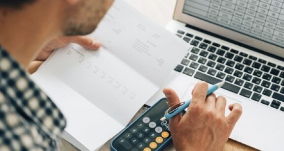 Comment calculer les cotisations sociales dues sur les dividendes ?