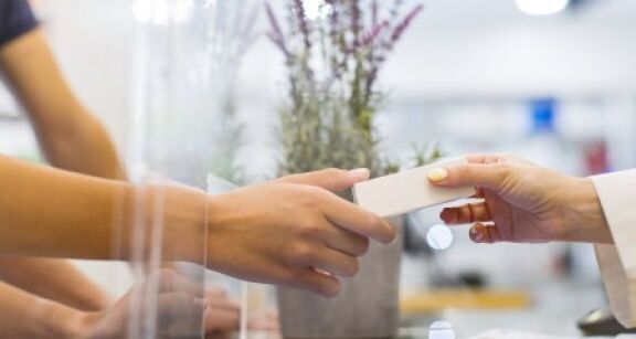 Entr&eacute;e en vigueur de l’interdiction de distribuer des &eacute;chantillons de produits