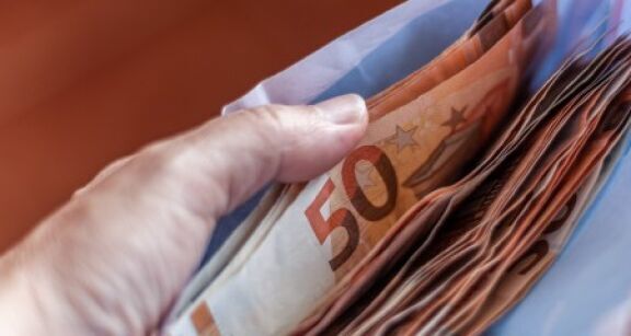 Plus de 3 860 € par mois, c’est &ecirc;tre riche !