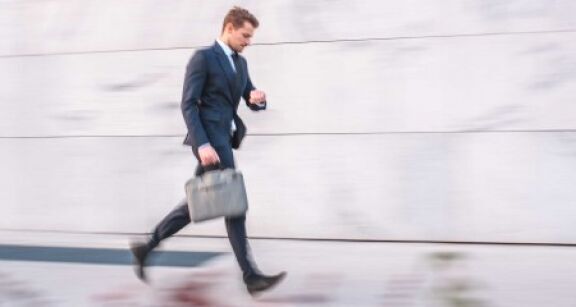 Avocats : montant d’une convention d’honoraires en cas d’urgence