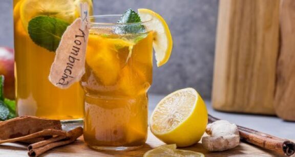 Boissons ferment&eacute;es : le boom des ventes de kombucha et de k&eacute;fir