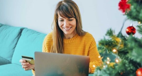 F&ecirc;tes de fin d’ann&eacute;e : comment &eacute;viter les cyber-arnaques ?