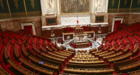 Absence de loi de finances pour 2025 : la loi sp&eacute;ciale est publi&eacute;e