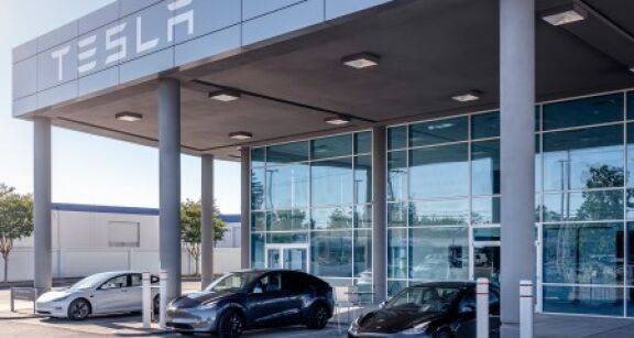 Tesla : des ventes en baisse pour la premi&egrave;re fois depuis plus de 10 ans