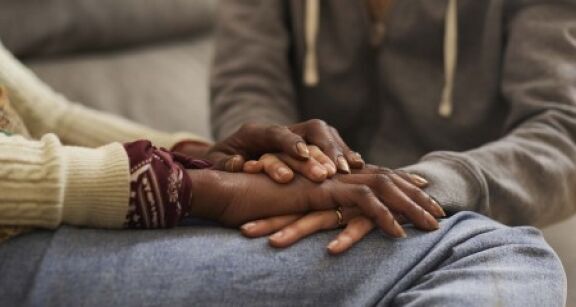 Cong&eacute; de proche aidant : un droit d&eacute;sormais renouvelable