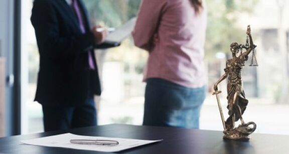 Avocats : devant quelle juridiction contester une convention d’honoraires ?