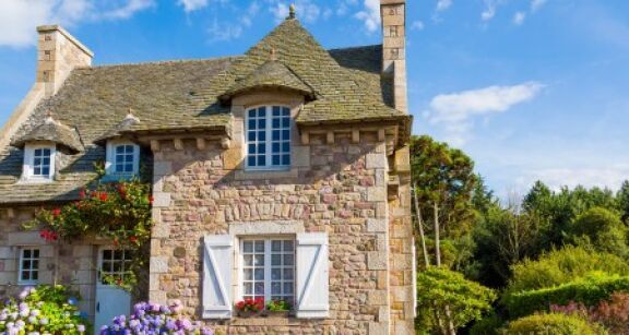 Quatre Fran&ccedil;ais sur dix r&ecirc;vent d’une maison &agrave; la campagne
